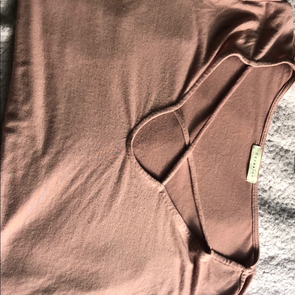 Tie cross tee